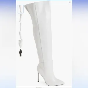 Elegant off White Knee-High Women's Boots
