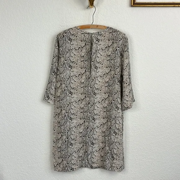 Equipment Aubrey Dress Silk Snake Pockets