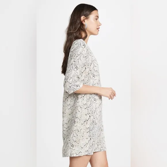 Equipment Aubrey Dress Silk Snake Pockets