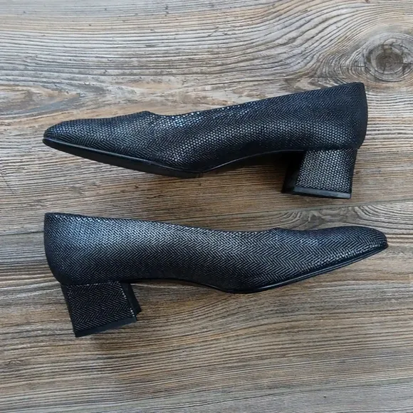 Etienne Aigner Vintage Leather Upper Dress Shoes