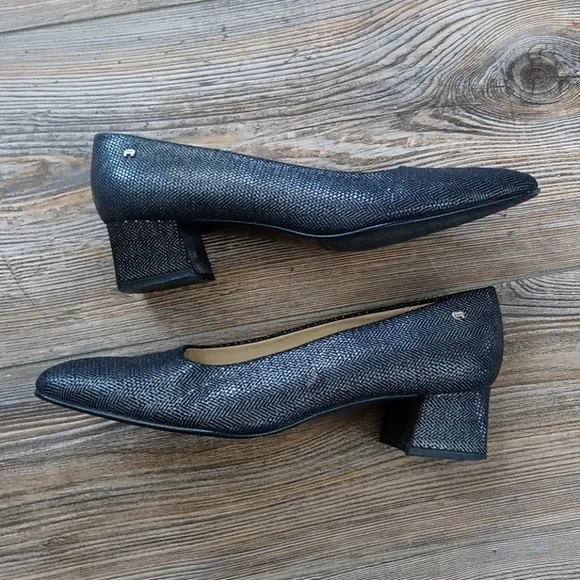 Etienne Aigner Vintage Leather Upper Dress Shoes