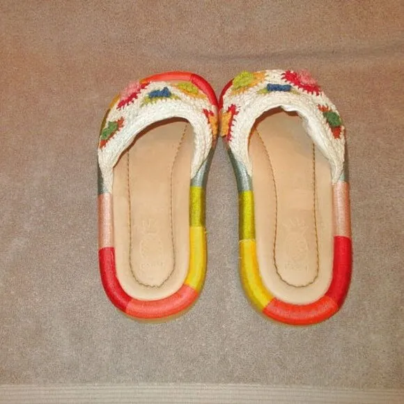 Farm Rio Sunset Crochet Slide Sandals Size 10 Vegan Leather Rainbow Beach Resort