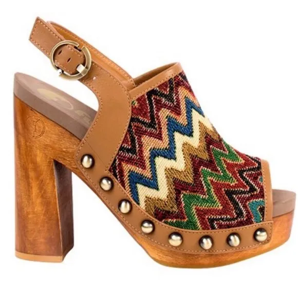 Flogg Embroidered Embrace Platform Shoes Size 8