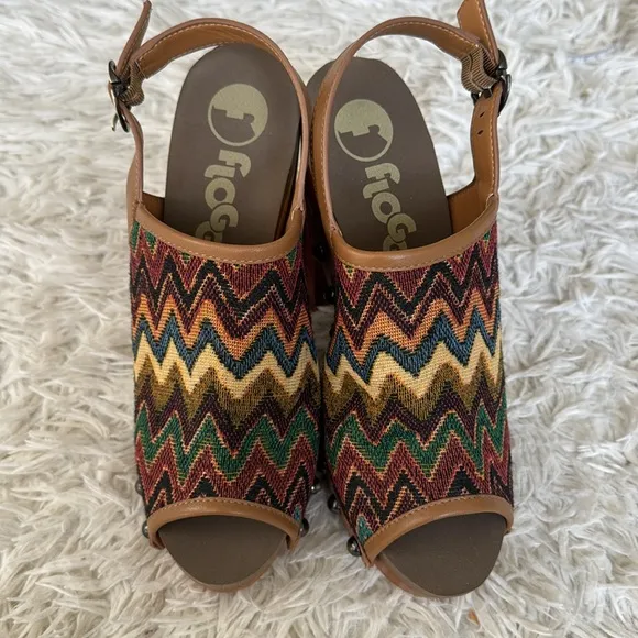 Flogg Embroidered Embrace Platform Shoes Size 8