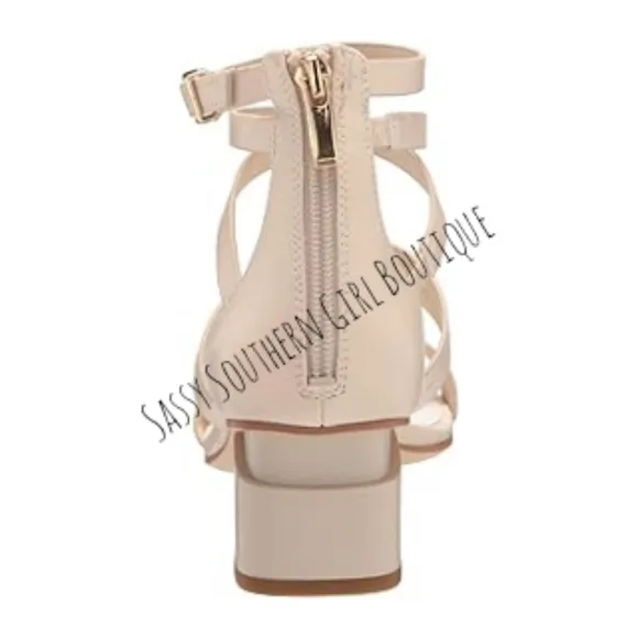 🆕⭐Franco Sarto beige modern sandals