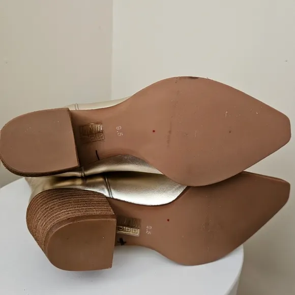 Free People Jeffery Campbell Dagget Western Boots Gold Platinum Size 9