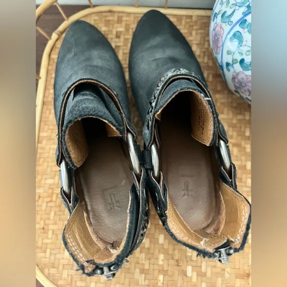 FRYE Ray Deco Fashion Booties / Ankle Boots