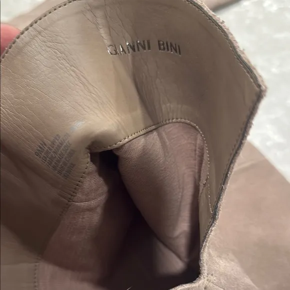 Gianni Bini Barrine Suede Leather Tan Over the Knee Heeled Boots NWOT