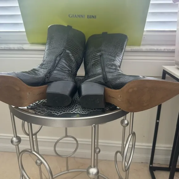 Gianni Bini Black Knee-High western Boots - colbbiye