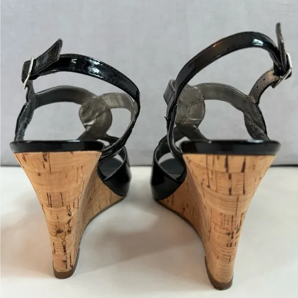 GUESS Black Platform Sandals EUC Patent Leather Cork Wedge Heeled Peep T…