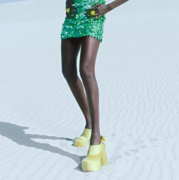 H&amp;m Innovation Bold Yellow Platform Sandals with Chunky Heel. Sz. 37 EU.