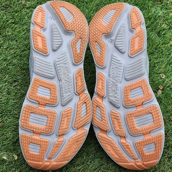 HOKA BONDI 7 - Womens Athletic Shoes - SIZE 10.5