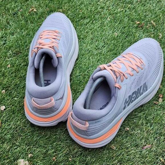 HOKA BONDI 7 - Womens Athletic Shoes - SIZE 10.5
