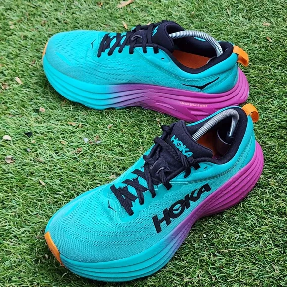 HOKA BONDI 8 - Womens Athletic Shoes - SIZE 8.5B