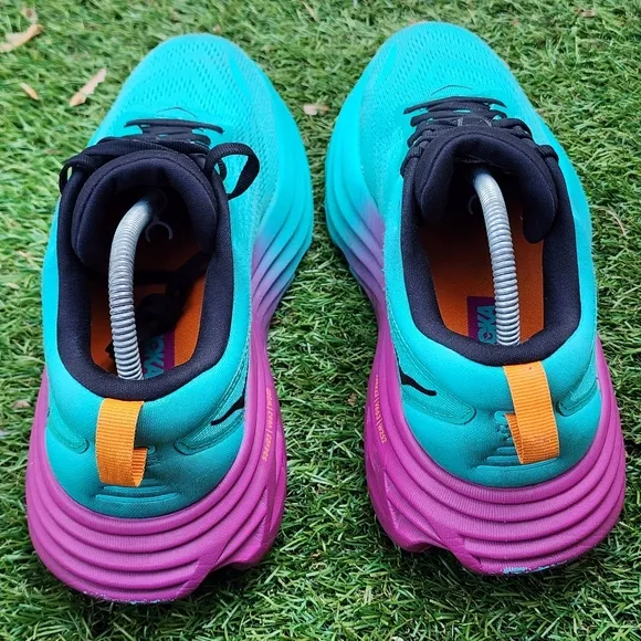 HOKA BONDI 8 - Womens Athletic Shoes - SIZE 8.5B