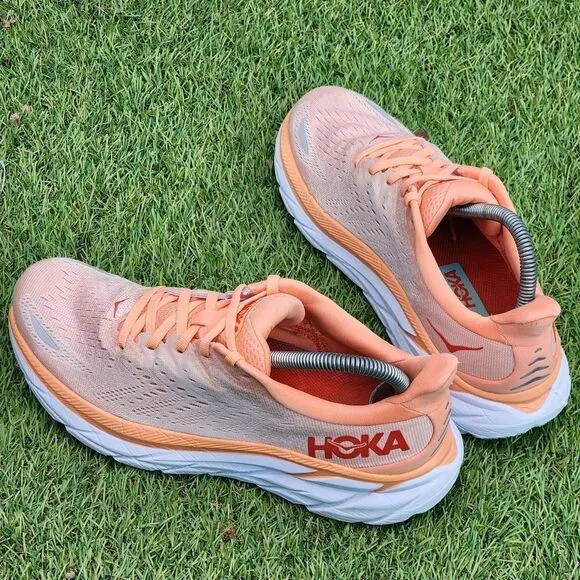 HOKA CLIFTON 8 - Womens Athletic Shoes - SIZE 8.5B