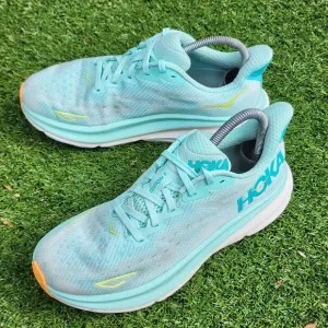 HOKA CLIFTON 9 - Womens Athletic Shoes - SIZE 7.5B