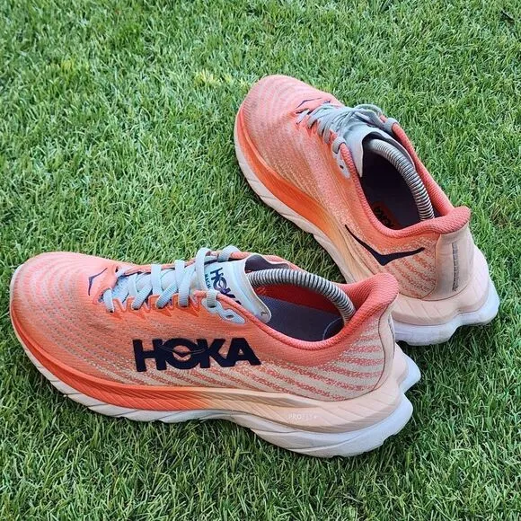 HOKA MACH 5 - Womens Athletic Shoes - SIZE 8B