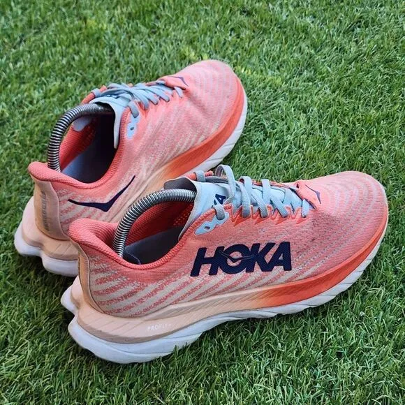 HOKA MACH 5 - Womens Athletic Shoes - SIZE 8B
