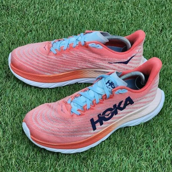 HOKA MACH 5 - Womens Athletic Shoes - SIZE 9.5B