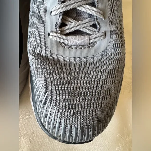 Hoka Men's Gray Athletic Shoes Size 10 2E