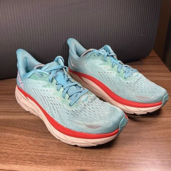 HOKA ONE ONE CLIFTON 8 - Women’s Running Shoes - SIZE 8B