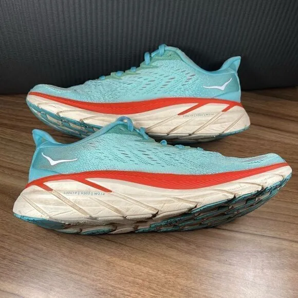 HOKA ONE ONE CLIFTON 8 - Women’s Running Shoes - SIZE 8B