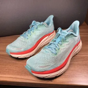 HOKA ONE ONE CLIFTON 8 - Women’s Running Shoes - SIZE 8B