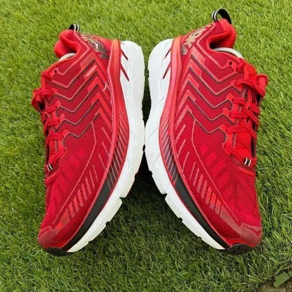 HOKA ONE ONE CLIFTON 4 - Men’s Running Shoes - SIZE 9