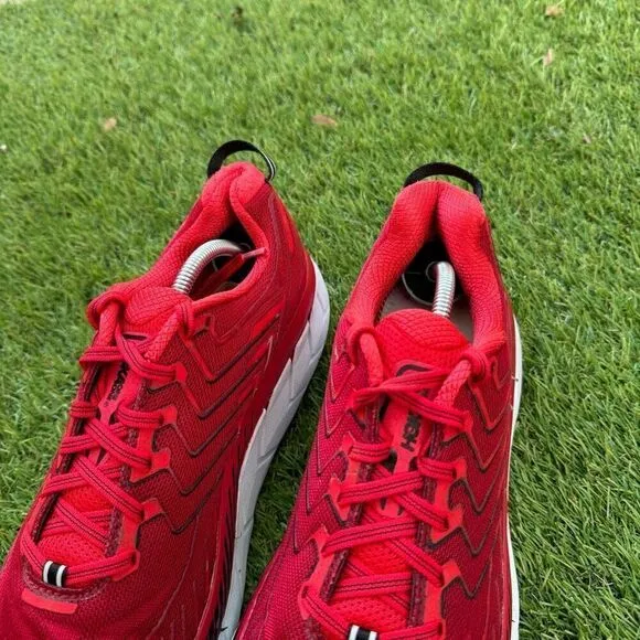 HOKA ONE ONE CLIFTON 4 - Men’s Running Shoes - SIZE 9