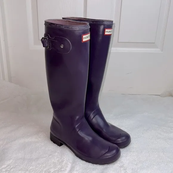 Hunter Boots Matte Purple Eggplant Women’s Tall Rain Boots - Size 7/38