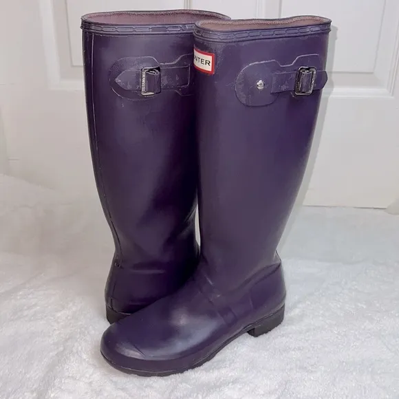 Hunter Boots Matte Purple Eggplant Women’s Tall Rain Boots - Size 7/38