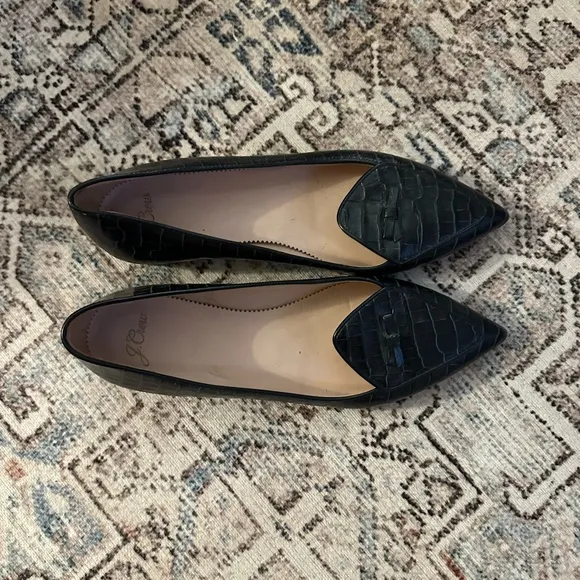 Hunter green scaled shoes from Jcrew. Only worn once for try on.