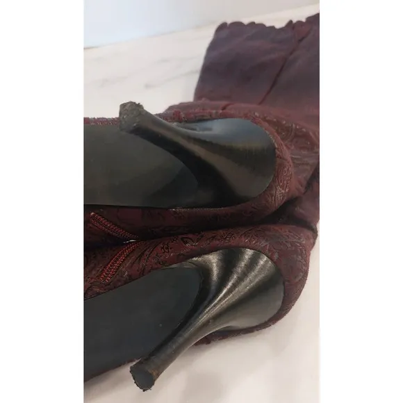 Impo Stretch Eggplant Baroque Shiny‎ Paisley Ruffle Top Dress Boots Women's 8M