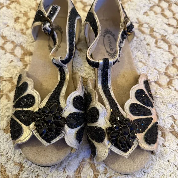 Joyfolie Black and Cream Kids Dress Shoes