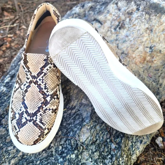 J/SLIDES NYC platform leather snakeskin loafer Women's 10M black tan white EUC