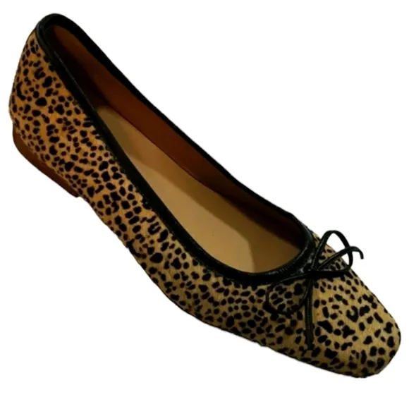 Kaanas~Size 6~Beige/Black Riga-LEO Ballet Shoes.