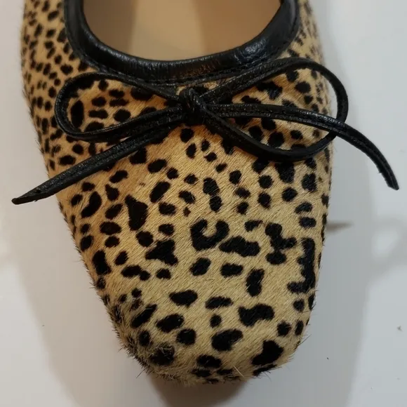 Kaanas~Size 6~Beige/Black Riga-LEO Ballet Shoes.