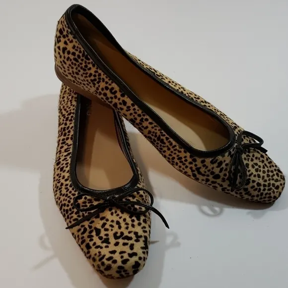 Kaanas~Size 6~Beige/Black Riga-LEO Ballet Shoes.