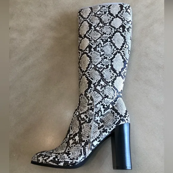 KENNETH COLE Womens Snake Skin-Print Justin Round Toe Block Heel Boots 7.5