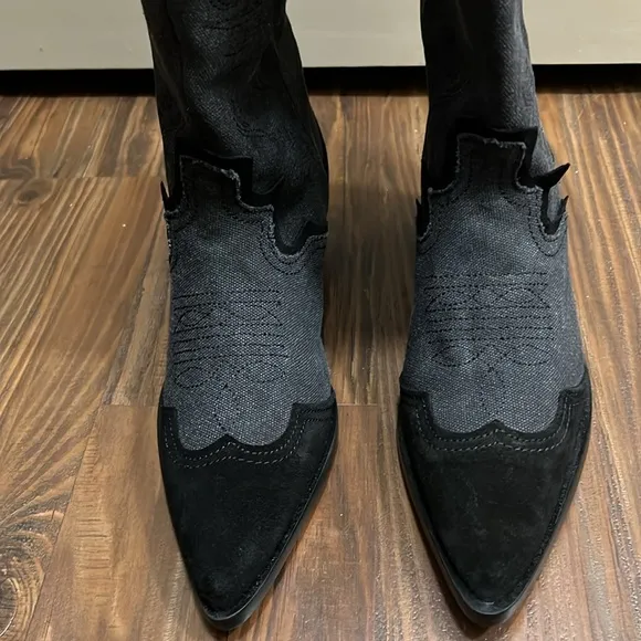 Knee High Cowboy Boots Size 10