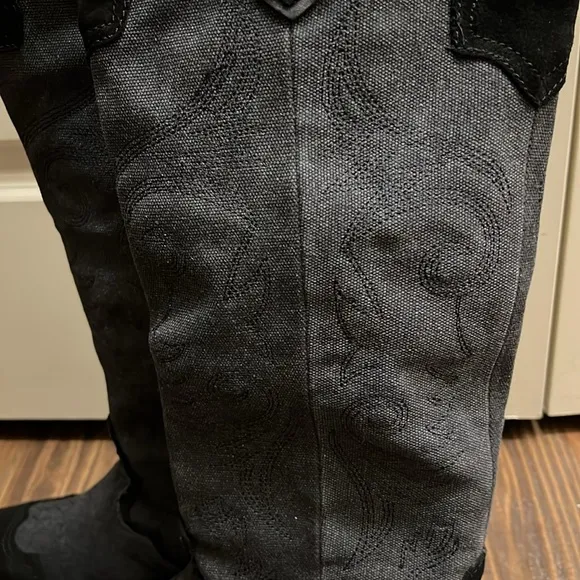 Knee High Cowboy Boots Size 10
