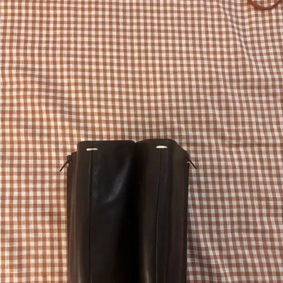 Knee-High Tabi Boots