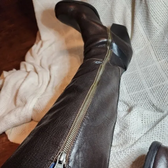 Korkease Leather knee high riding boots 10 NEW‎