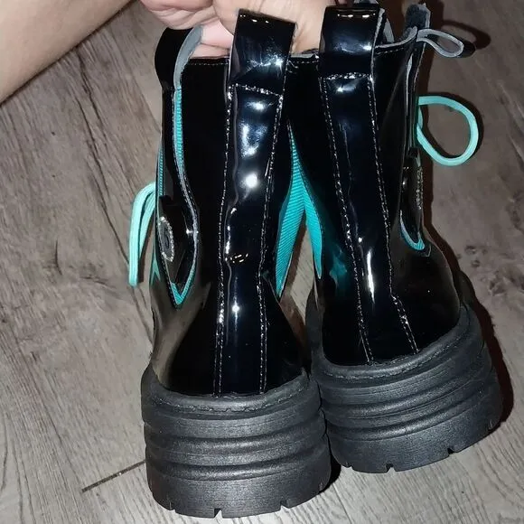 Ladies color block combat boots sz 8