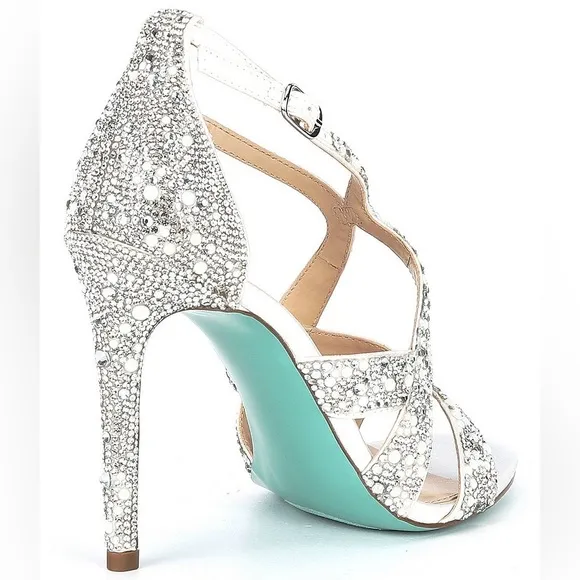 Last 2! New BETSEY JOHNSON  stilettos  397J