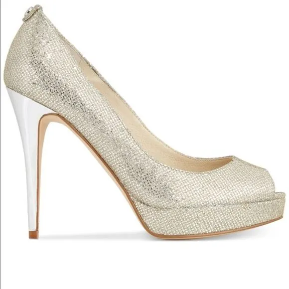 🎉last deal 🎉Michael kors York platform pumps💞