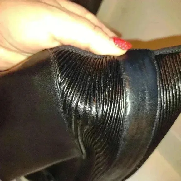 Luca Grossi knee high black boots 40 gently used