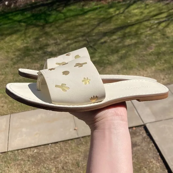 Madewell The Boardwalk Post Slide Sandal: Cactus Embossed Edition