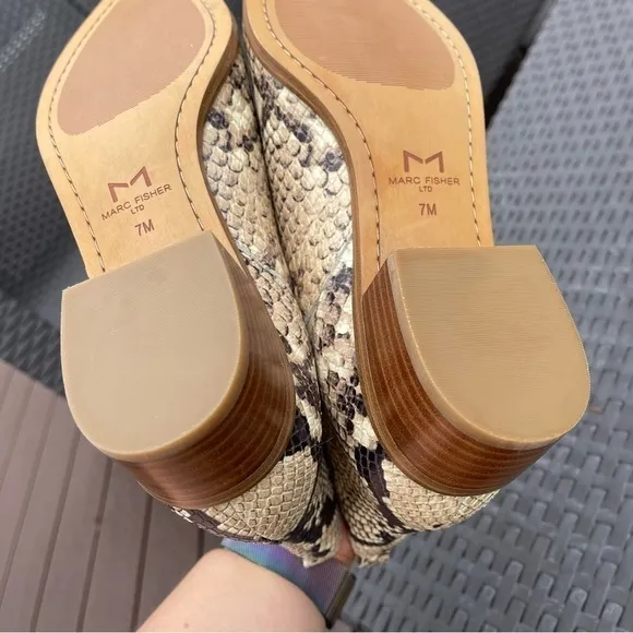 Marc FISHER Beige Animal Print Snake Stacked Heel Leather Chelsea Booties 7M